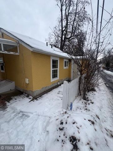 2522 15th Avenue E, North Saint Paul, MN 55109