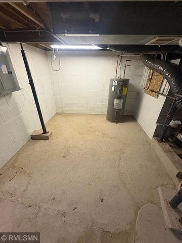 2522 15th Avenue E, North Saint Paul, MN 55109