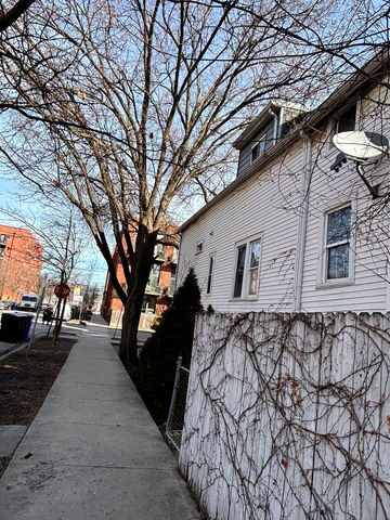 2665 W Medill Avenue, Chicago, IL 60647