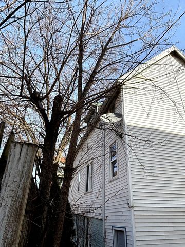 2665 W Medill Avenue, Chicago, IL 60647