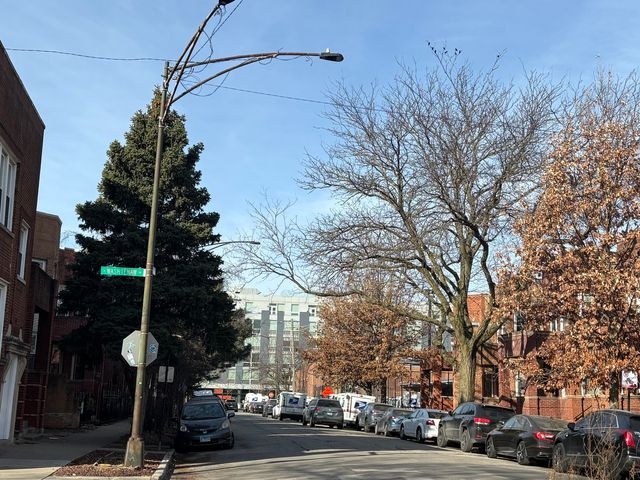 2665 W Medill Avenue, Chicago, IL 60647