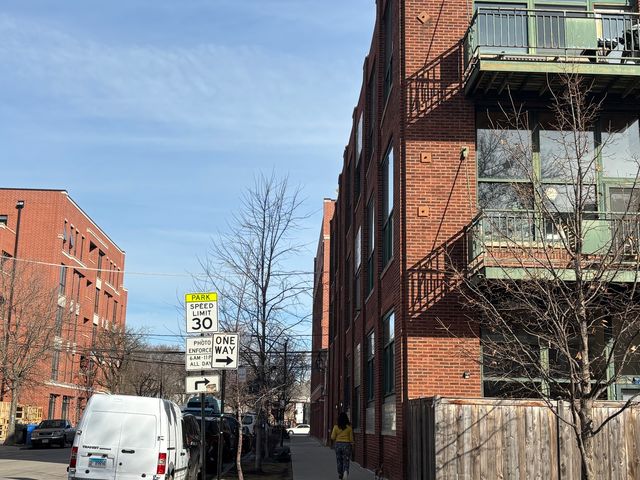 2665 W Medill Avenue, Chicago, IL 60647