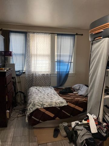 2665 W Medill Avenue, Chicago, IL 60647