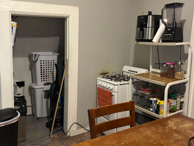 2665 W Medill Avenue, Chicago, IL 60647