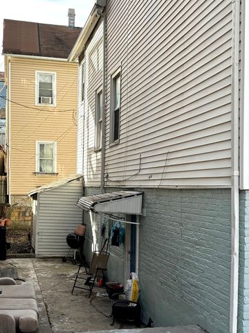 2665 W Medill Avenue, Chicago, IL 60647