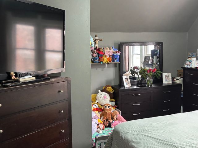 2665 W Medill Avenue, Chicago, IL 60647