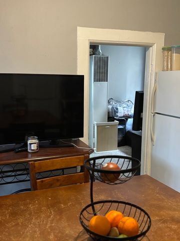 2665 W Medill Avenue, Chicago, IL 60647