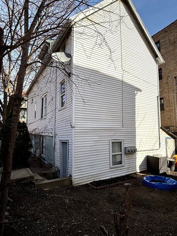 2665 W Medill Avenue, Chicago, IL 60647