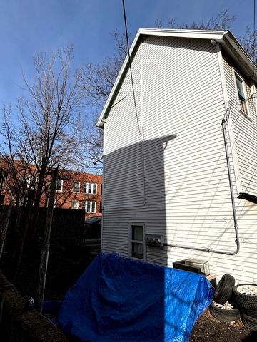 2665 W Medill Avenue, Chicago, IL 60647