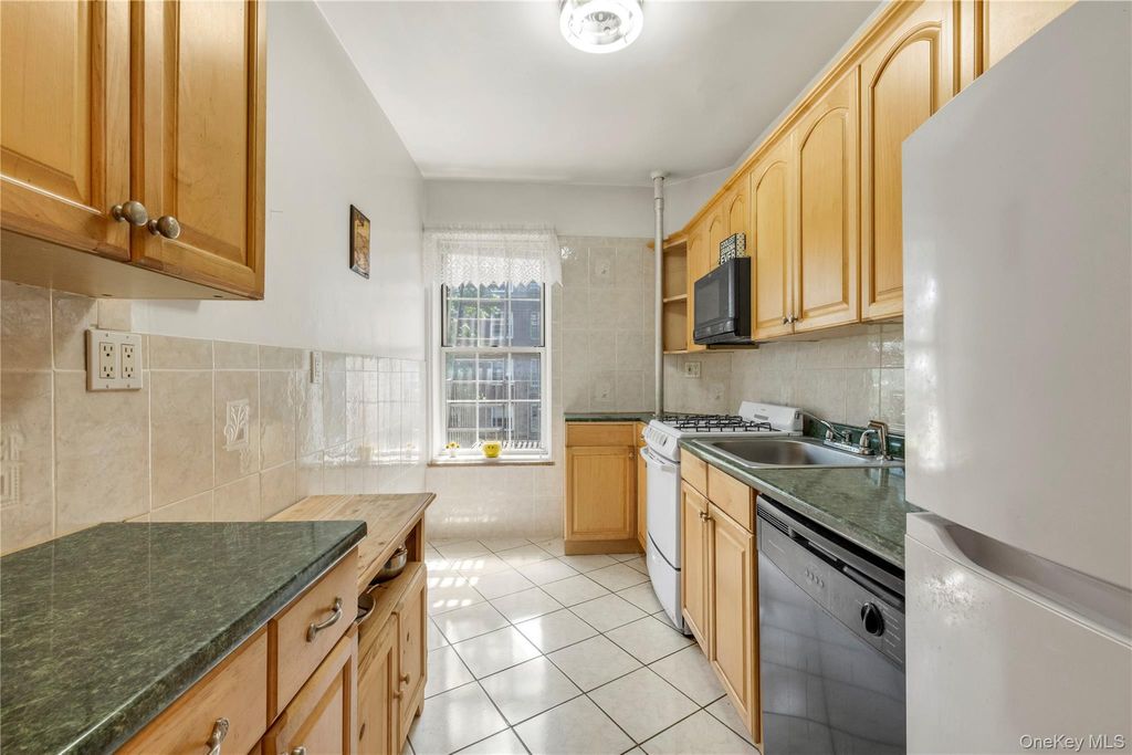 5140 30th Avenue 4A, Woodside, NY 11377 — photo 3