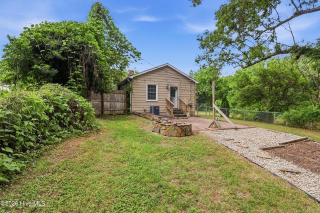 1603 Roseland Street, Greensboro, NC 27408