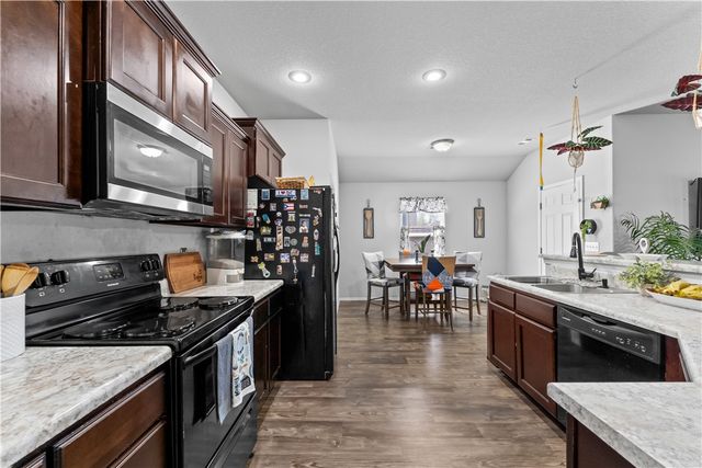 888 NW Evans Circle, Bentonville, AR 72713