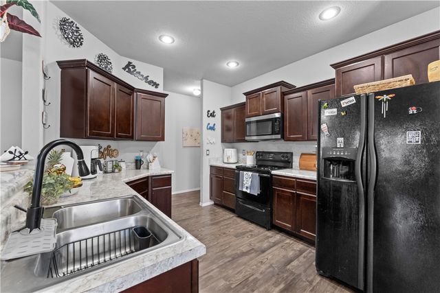 888 NW Evans Circle, Bentonville, AR 72713