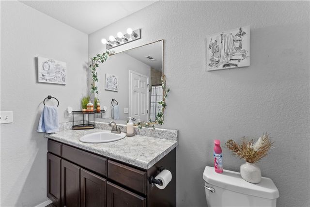 888 NW Evans Circle, Bentonville, AR 72713