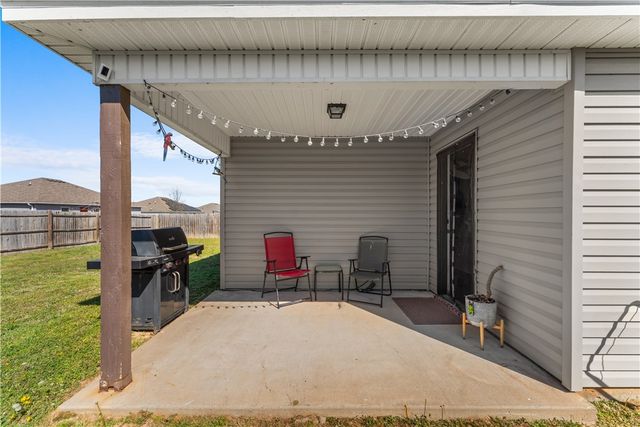 888 NW Evans Circle, Bentonville, AR 72713