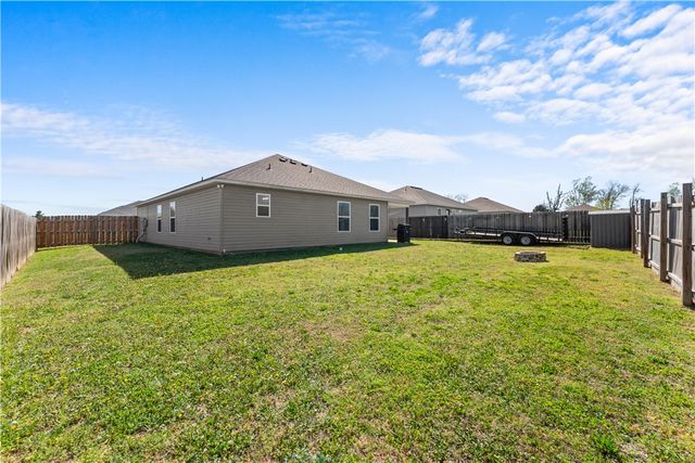 888 NW Evans Circle, Bentonville, AR 72713