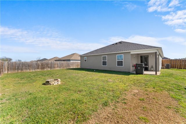 888 NW Evans Circle, Bentonville, AR 72713