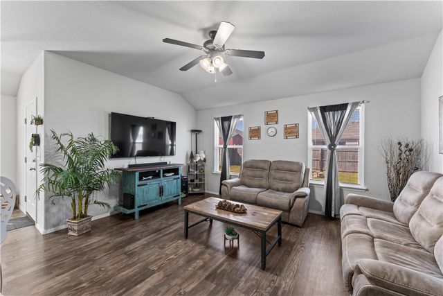 888 NW Evans Circle, Bentonville, AR 72713