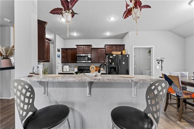 888 NW Evans Circle, Bentonville, AR 72713