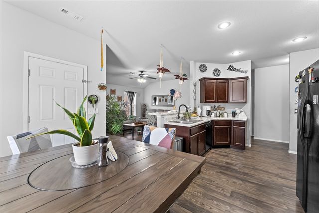 888 NW Evans Circle, Bentonville, AR 72713