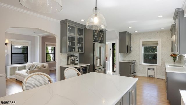 533 Edgar Rd, Westfield Town, NJ 07090