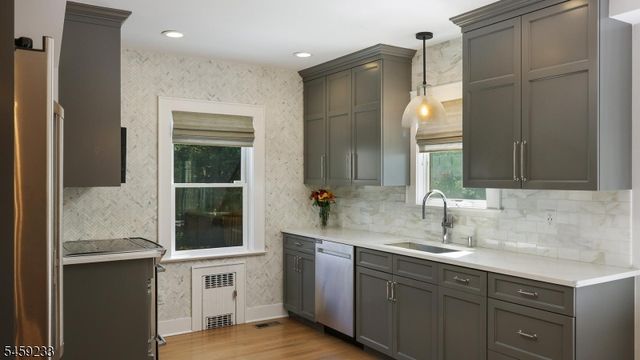 533 Edgar Rd, Westfield Town, NJ 07090
