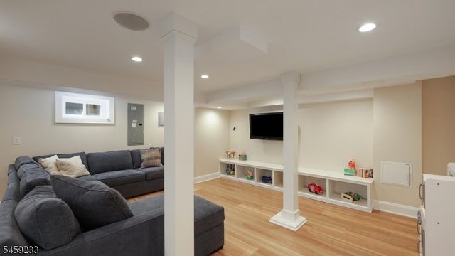 533 Edgar Rd, Westfield Town, NJ 07090