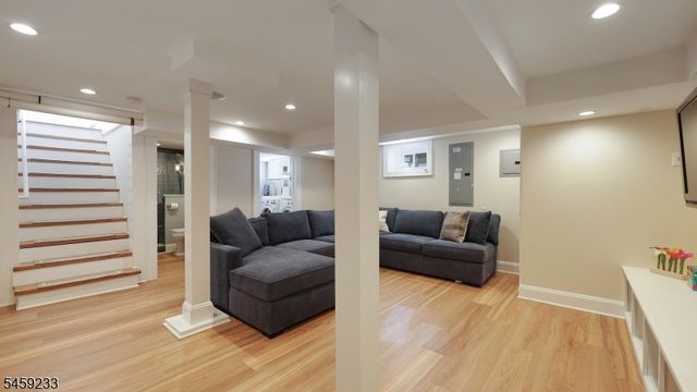 533 Edgar Rd, Westfield Town, NJ 07090