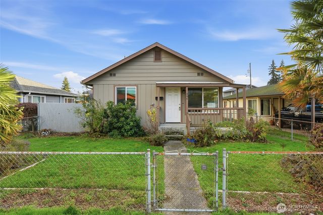 344 Douglas Street, Longview, WA 98632