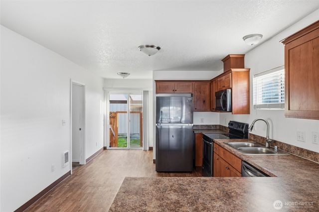 344 Douglas Street, Longview, WA 98632