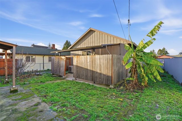 344 Douglas Street, Longview, WA 98632