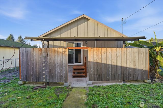 344 Douglas Street, Longview, WA 98632