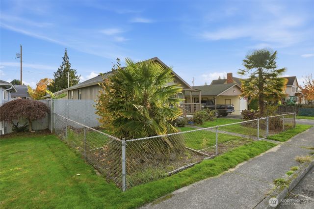 344 Douglas Street, Longview, WA 98632