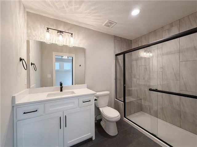25090 W 106th Court, Olathe, KS 66061