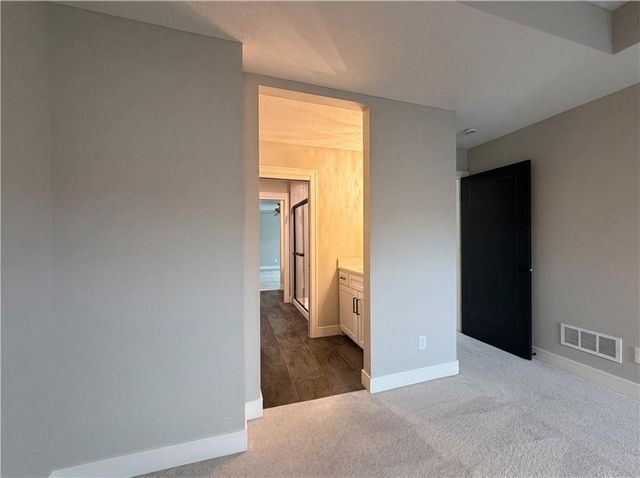 25090 W 106th Court, Olathe, KS 66061