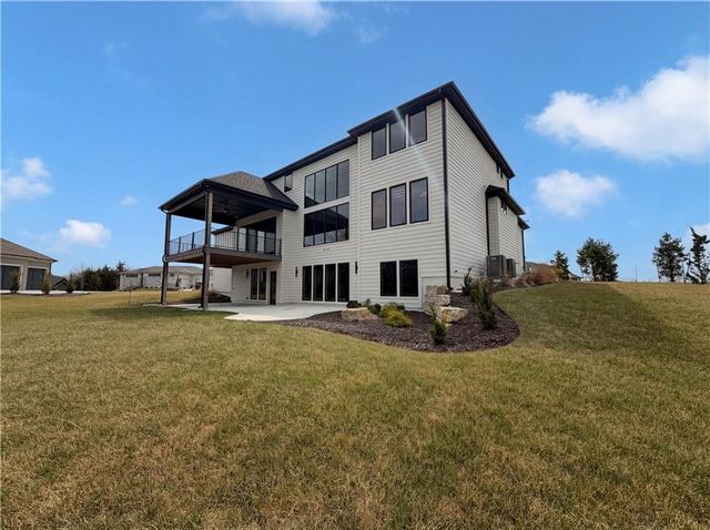 25090 W 106th Court, Olathe, KS 66061