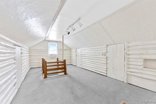 23621 Lawrence Avenue, Dearborn, MI 48128