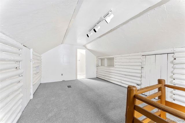 23621 Lawrence Avenue, Dearborn, MI 48128