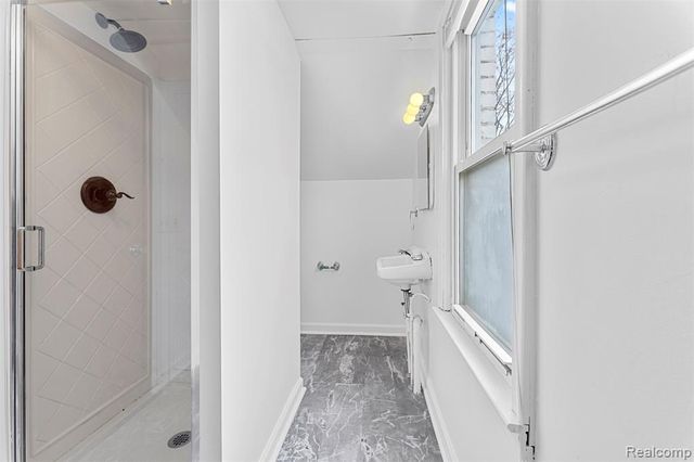 23621 Lawrence Avenue, Dearborn, MI 48128