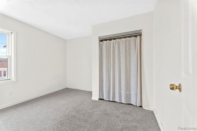 23621 Lawrence Avenue, Dearborn, MI 48128