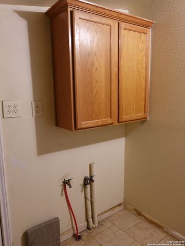 305 Queretaro St, San Antonio, TX 78237