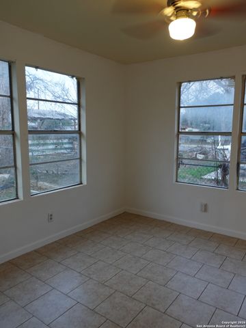 305 Queretaro St, San Antonio, TX 78237