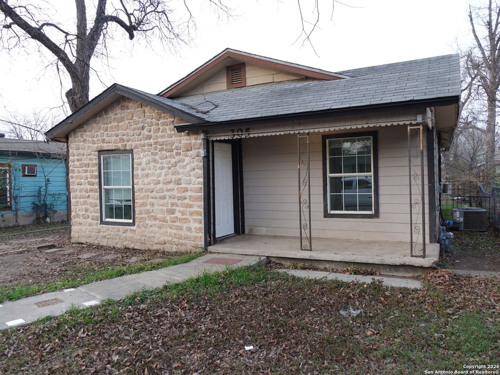 305 Queretaro St, San Antonio, TX 78237