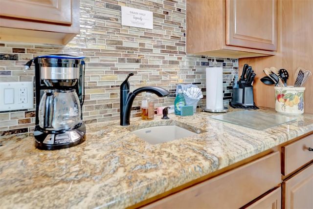 673 BAY ESPLANADE 204, Clearwater Beach, FL 33767