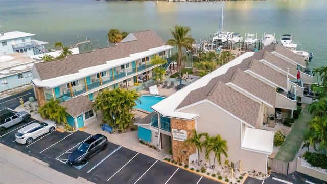 673 BAY ESPLANADE 204, Clearwater Beach, FL 33767