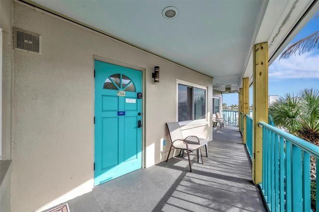 673 BAY ESPLANADE 204, Clearwater Beach, FL 33767