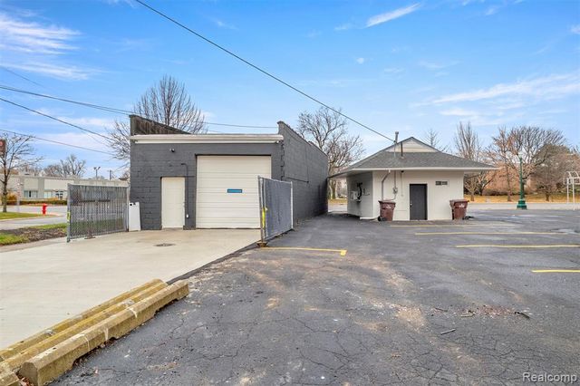 35816 W Michigan Avenue, Wayne, MI 48184