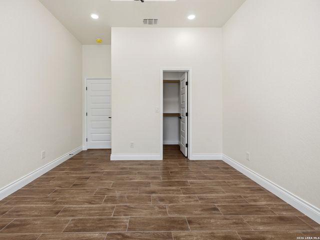 4807 BLUE BEECH DR, Elmendorf, TX 78112