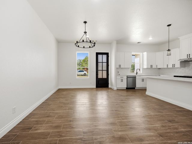 4807 BLUE BEECH DR, Elmendorf, TX 78112