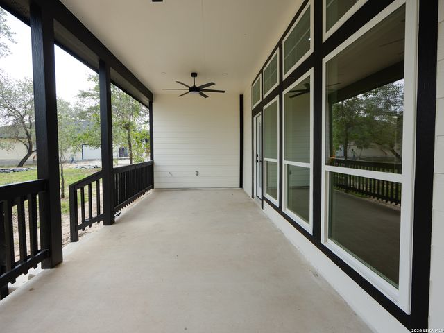 4807 BLUE BEECH DR, Elmendorf, TX 78112